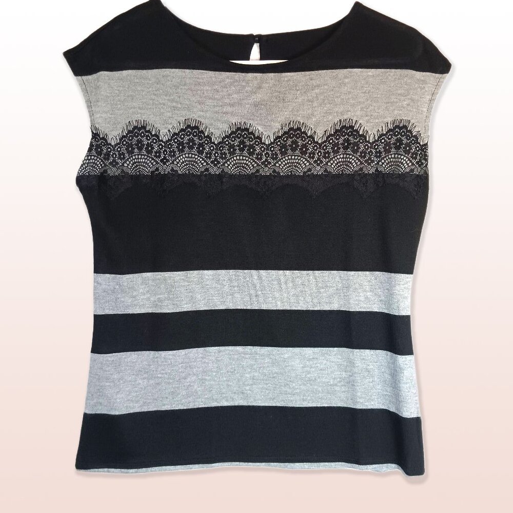 Sleeveless Black & Grey Knit Top with Lace Detailing Size S-M